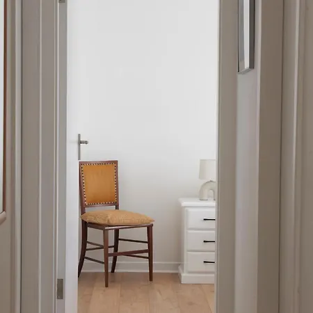 Seanacnoc Overlooking Bay