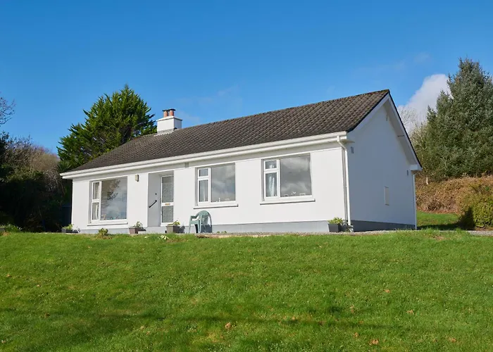 Seanacnoc Overlooking Bay Kenmare